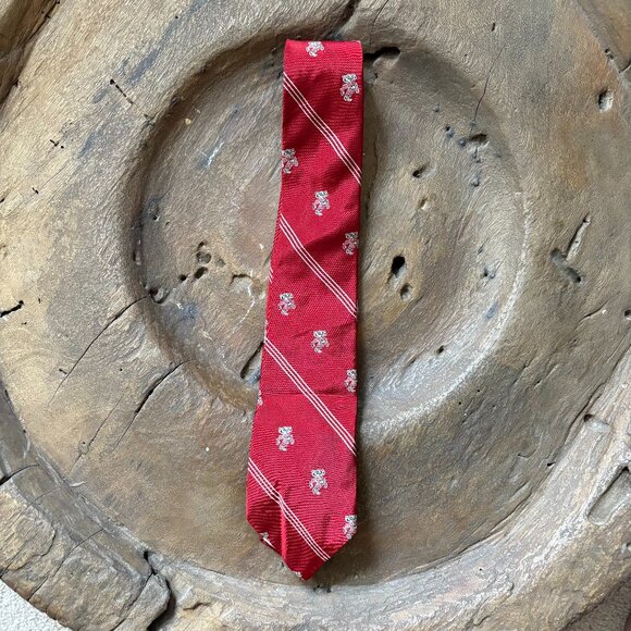 vintage University of Wisconsin Badgers red silk necktie - Picture 1 of 3